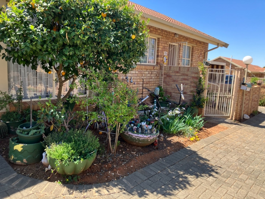 2 Bedroom Property for Sale in Fleurdal Free State